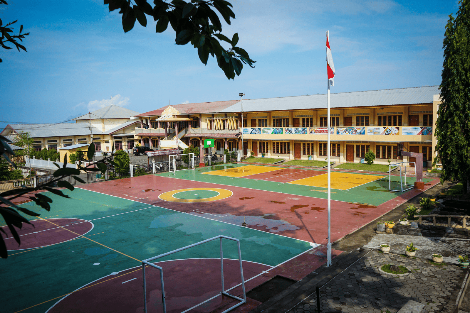 SMA Katolik Frateran Ndao Ende