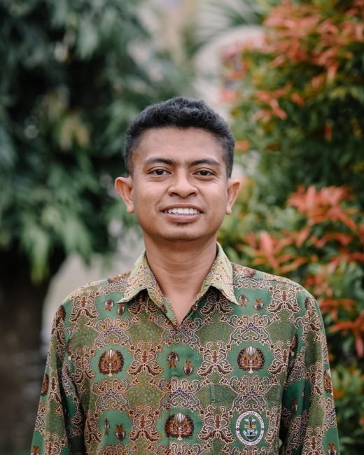 Ferdinandus Din Yelis Dari Bore, S.Pd