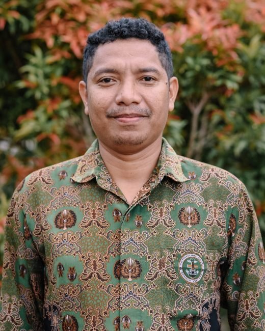 Hermanus Ngadha, S.Pd